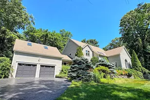 14 Brae Loch Way, Shelton, CT 06484 - Photo 1