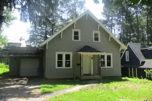 28 Trowbridge St, Waterbury, CT 06710 - Photo 1