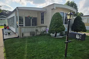 19 Arapaho Dr, East Hartford, CT 06118 - Photo 1