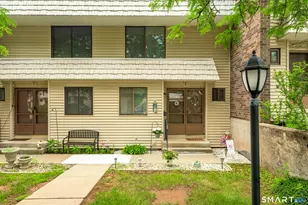 9 Hemlock Ct, Cromwell, CT 06416 - Photo 1