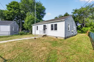27 Flint Ct, Groton, CT 06340 - Photo 1