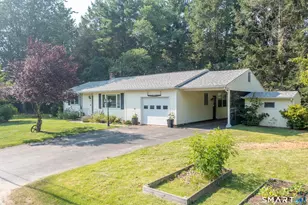 18 Pine St, Plainfield, CT 06374 - Photo 1