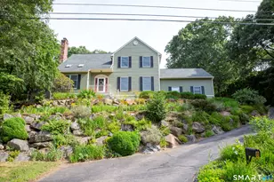 8 Holly St, Stonington, CT 06379 - Photo 1