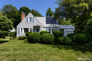24 Sandhurst Dr, West Hartford, CT 06107 - Photo 1