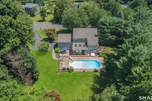 17 Fairlawn Dr, Wallingford, CT 06492 - Photo 1