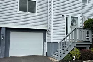 33 Woodbridge Ln, Cromwell, CT 06416 - Photo 1