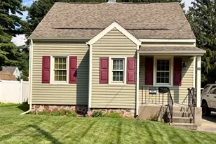 80 Trumbull Ave, Plainville, CT 06062 - Photo 1