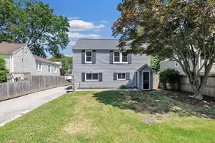 41 Frisbie St, Stamford, CT 06906 - Photo 1