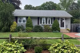 8 Overlook Ave, Groton, CT 06355 - Photo 1