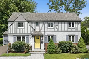 2298 Albany Ave, West Hartford, CT 06117 - Photo 1