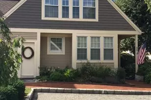 20 Darien Close, Darien, CT 06820 - Photo 1