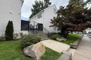 141 Grove St, Stamford, CT 06901 - Photo 1