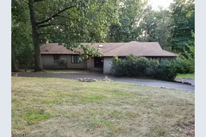 91 N Rockledge Dr, Livingston, NJ 07039 - Photo 1