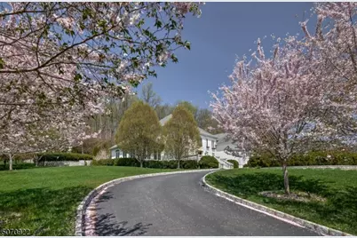 3 Deer Hill Rd, Chester, NJ 07930 - Photo 1