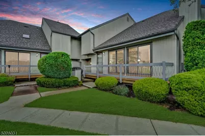 36 Woodhill St, Franklin Township, NJ 08873 - Photo 1