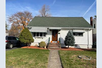 218 Linwood Ave - Photo 1