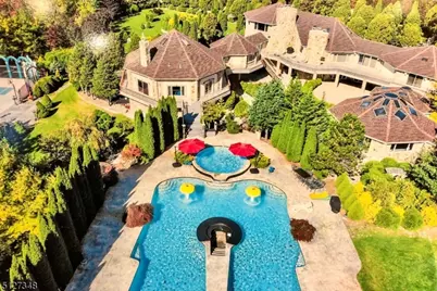 23 Graceview Dr, Kinnelon, NJ 07405 - Photo 1