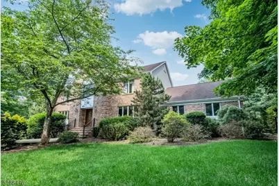 10 Knollwood Rd, Upper Saddle River, NJ 07458 - Photo 1