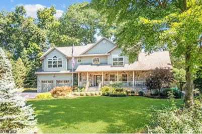 6 East Ct, Oakland, NJ 07436 - Photo 1
