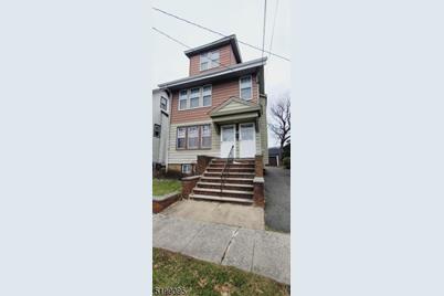 80 Chester Ave - Photo 1