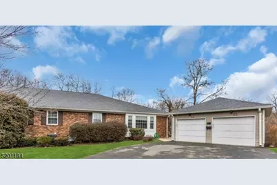 10 Rosemary Ct, Florham Park, NJ 07932 - Photo 1