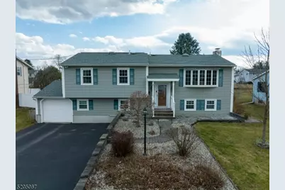 942 Sigsbee Ave, Alpha, NJ 08865 - Photo 1