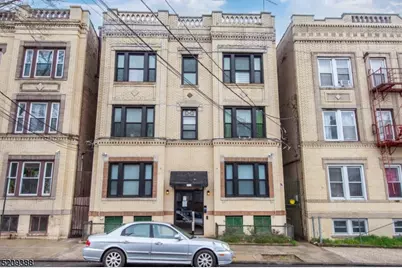 432 Wayne St #2R, Jersey City, NJ 07302 - Photo 1