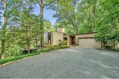 244 W Valley Brook Rd, Washington Township, NJ 07853 - Photo 1