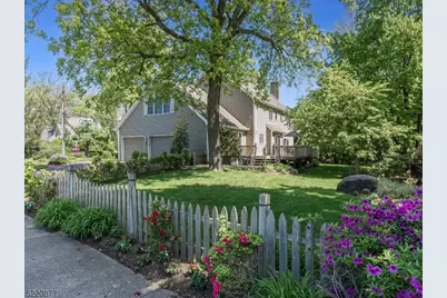 3 Heather Ln, Glen Rock, NJ 07452 - Photo 1