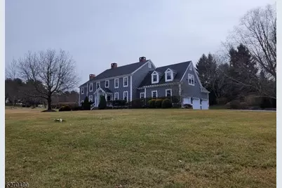 11 Chesterfield Dr, Chester, NJ 07930 - Photo 1