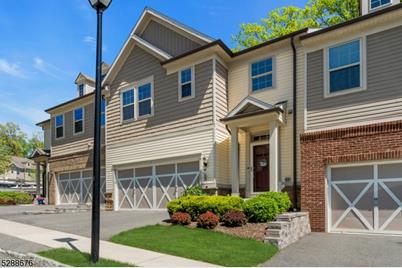 7 Brompton Pl, Randolph Township, NJ 07869 - Photo 1