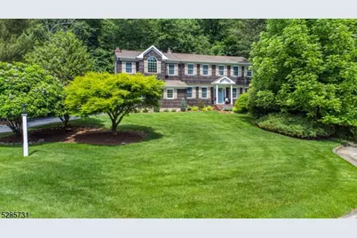 29 Pontiac Dr, Wayne, NJ 07470 - Photo 1