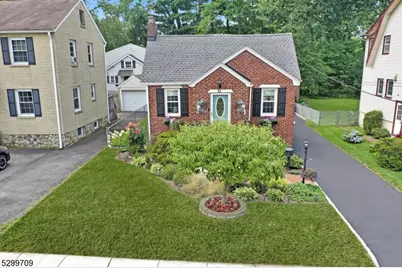 51 Mansion Ter, Cranford Township, NJ 07016 - Photo 1