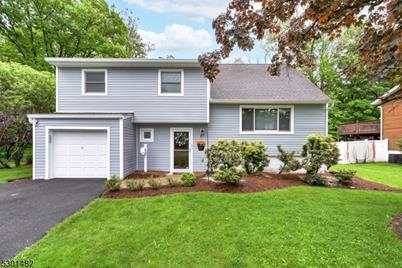 15 Willow Ter, Verona, NJ 07044 - Photo 1