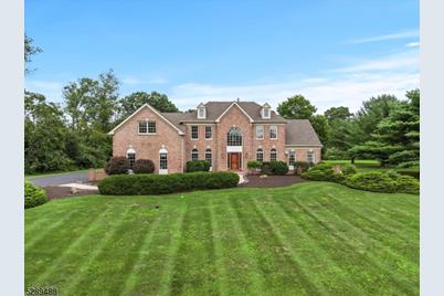 12 Woods Edge Rd, Holland Township, NJ 08848 - Photo 1