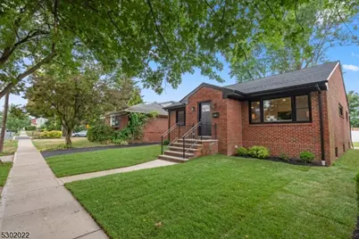 160 Baldwin Pl, Bloomfield, NJ 07003 - Photo 1