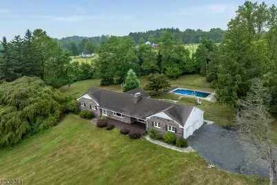 20 Dogwood Dr, Delaware Township, NJ 08822 - Photo 1