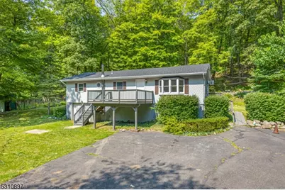 921 Plymouth Lake Dr, Stillwater, NJ 07860 - Photo 1