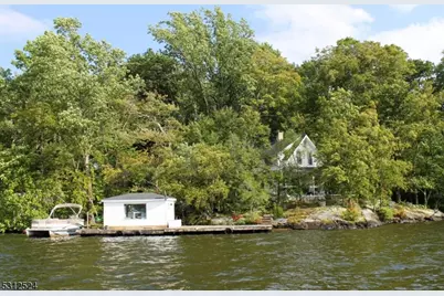 56 Raccoon Island Rd, Jefferson Township, NJ 07849 - Photo 1