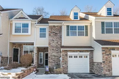 29 Julia Pl, Mount Olive, NJ 07828 - Photo 1