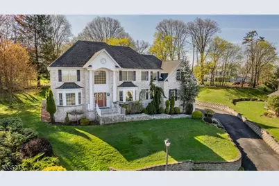 6 Baldwin Ct, Fairfield, NJ 07004 - Photo 1