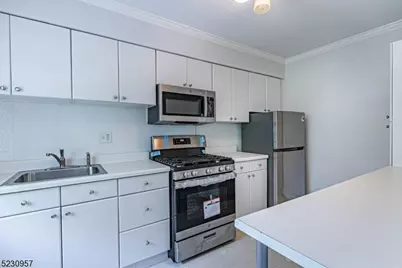 300 Claremont Ave #6, Verona, NJ 07044 - Photo 1