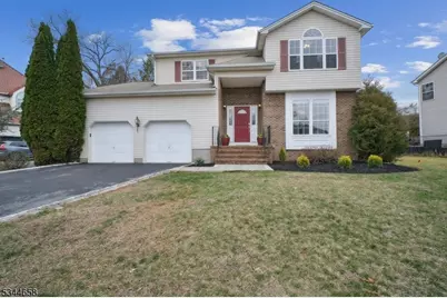 3 Orchard Ct, Montclair, NJ 07042 - Photo 1