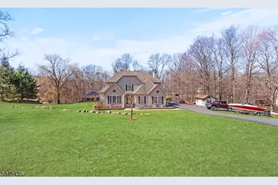 5 Stonehedge Ln, Byram Township, NJ 07821 - Photo 1