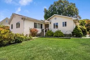 19 Borrego Dr, Woodland Park, NJ 07424 - Photo 1