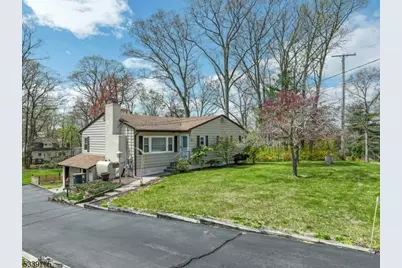 8 Fawn Lake Rd, Hardyston Township, NJ 07460 - Photo 1