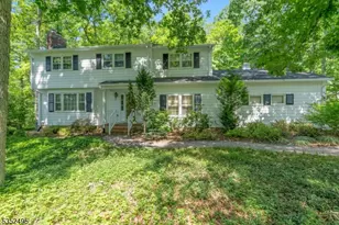 31 Wolf Hill Dr, Warren Township, NJ 07059 - Photo 1