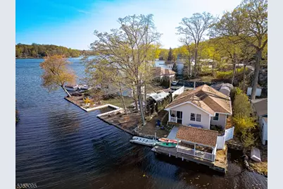 14 Hilltop Rd, Hopatcong, NJ 07821 - Photo 1