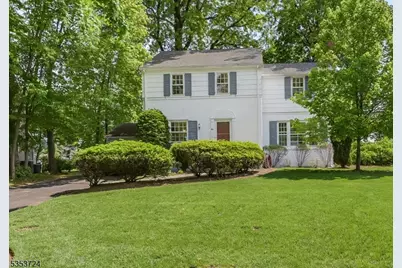 22 Reeve Cir, Millburn, NJ 07041 - Photo 1