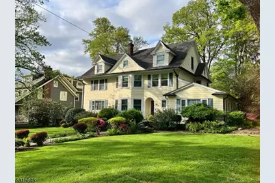10 Roosevelt Rd, Maplewood, NJ 07040 - Photo 1